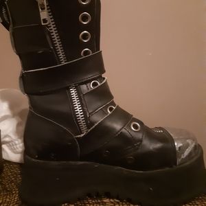 Platform ankle boots